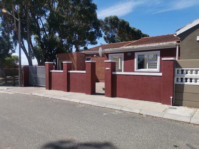 House For Sale in Lentegeur Mitchells Plain, Cape Town